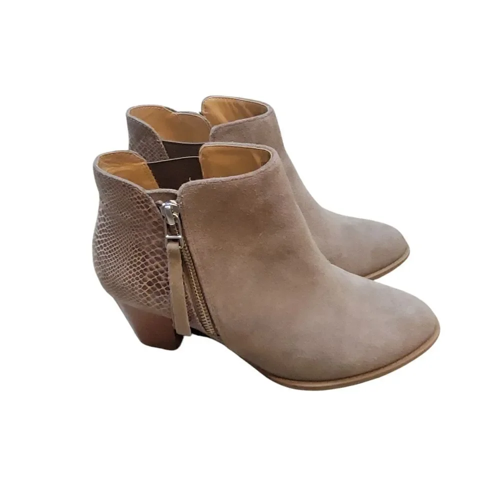 Vionic Anne Suede Leather Ankle Booties. Size 7.5